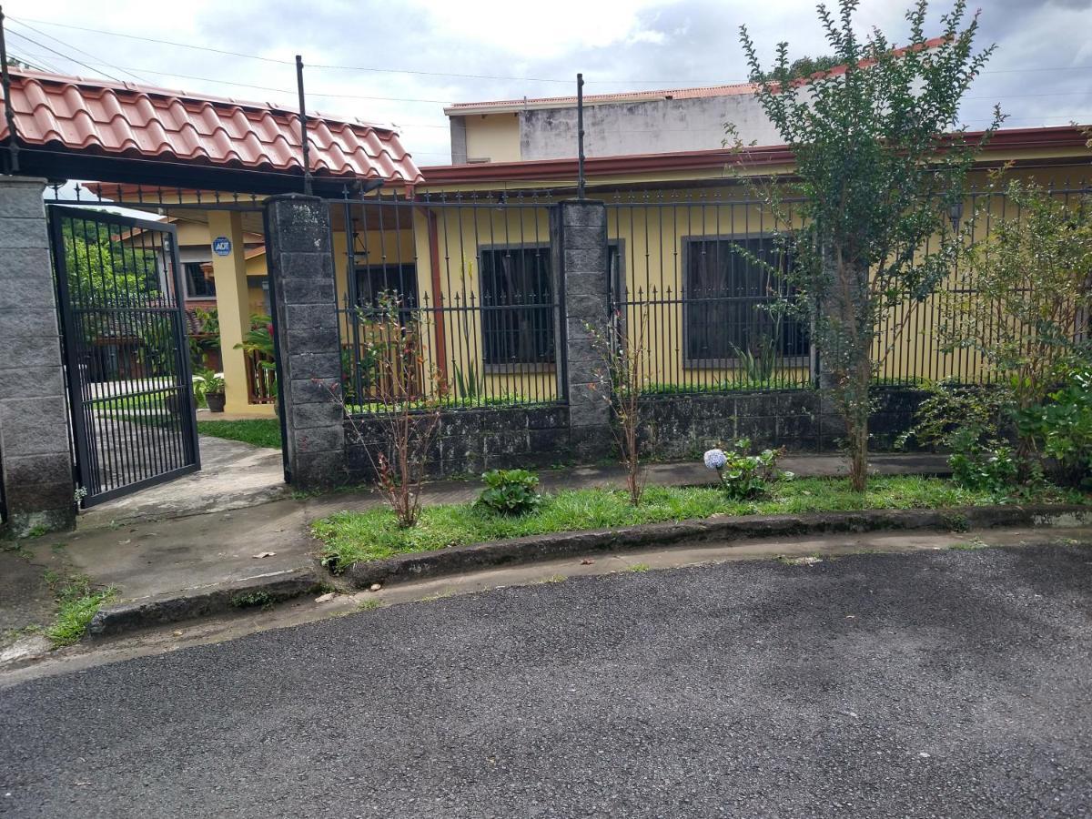 Casa Lorin Apartment Rio Segundo Luaran gambar